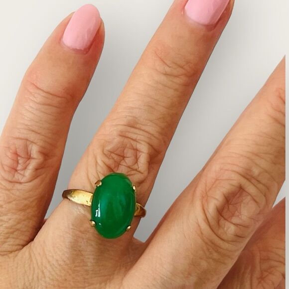 Vintage green Lucite ring size 6 gold plated - Picture 2 of 8